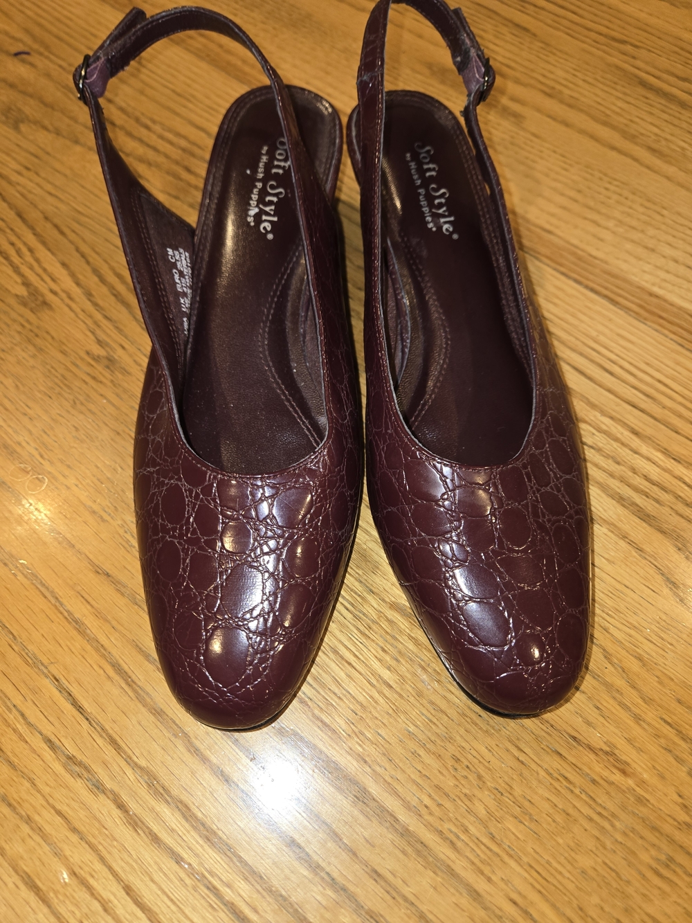 Soft Style by Hush Puppies Burgundy Croc-Embossed Slingback 9.5N Quiet Luxury